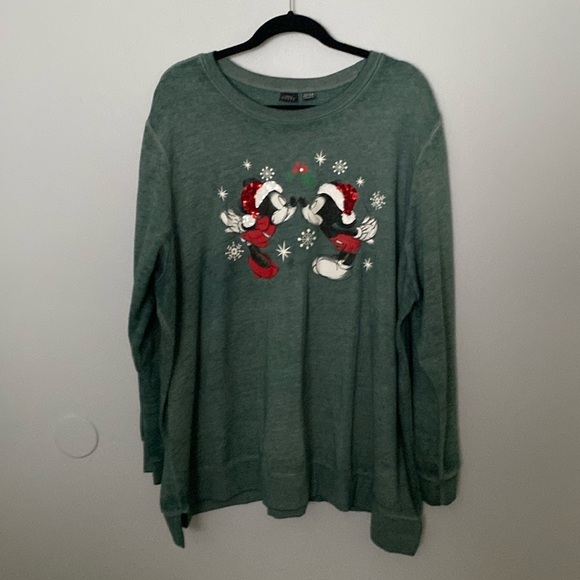 Disney Holiday Mickey & Minnie Mouse Sweatshirt Size 22/24 good condition - Picture 1 of 6